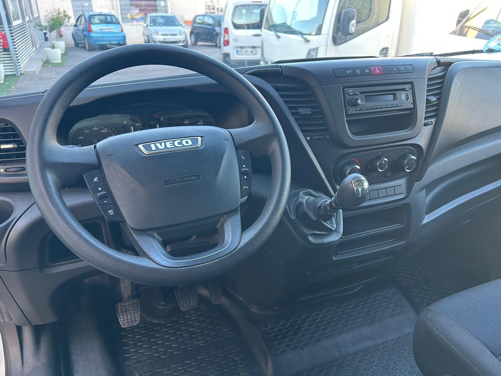 Coche 202