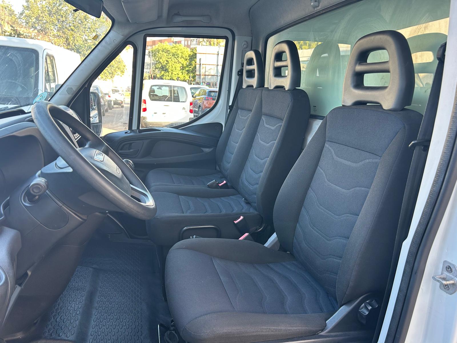 Coche 203