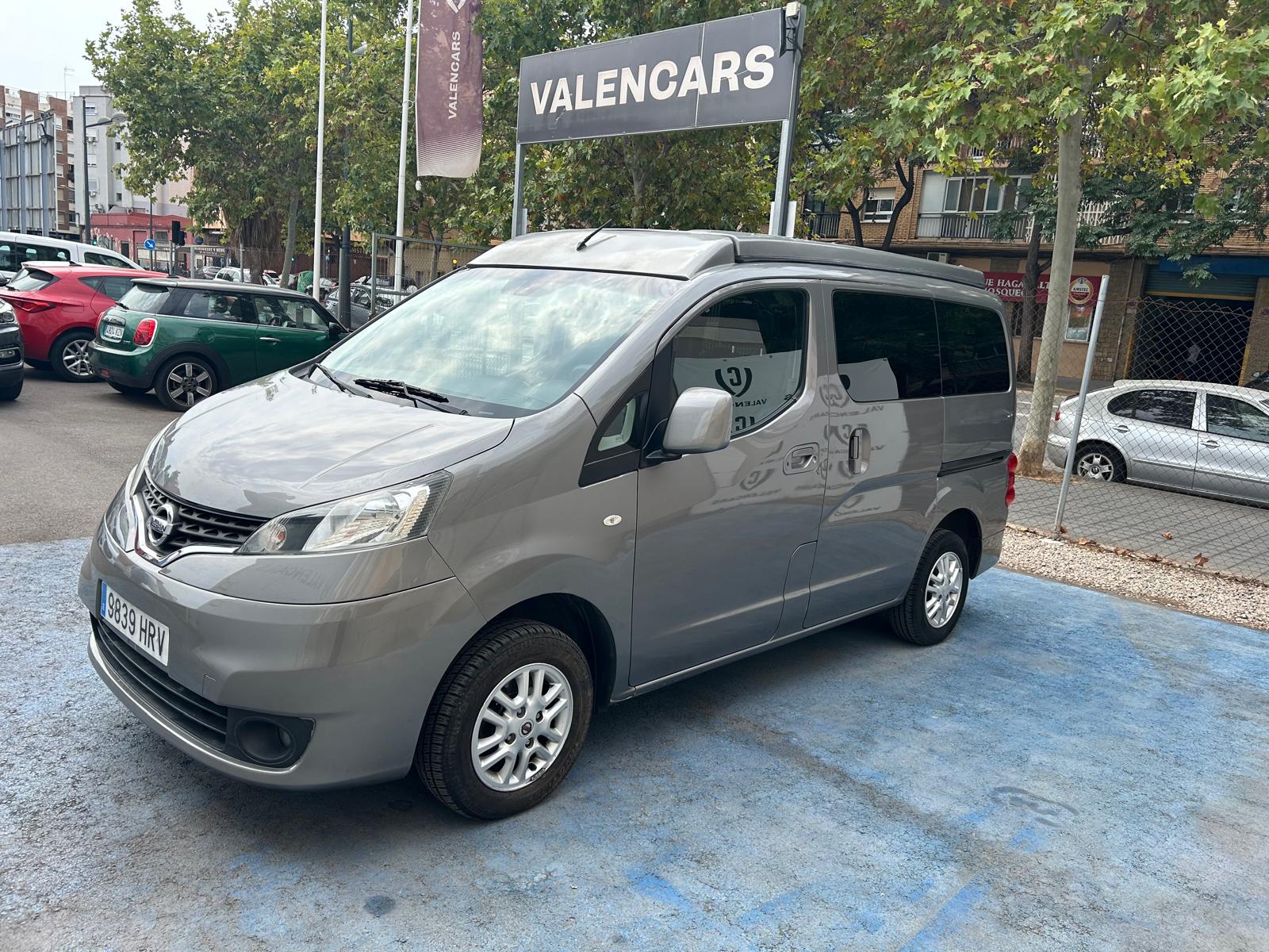Coche 209