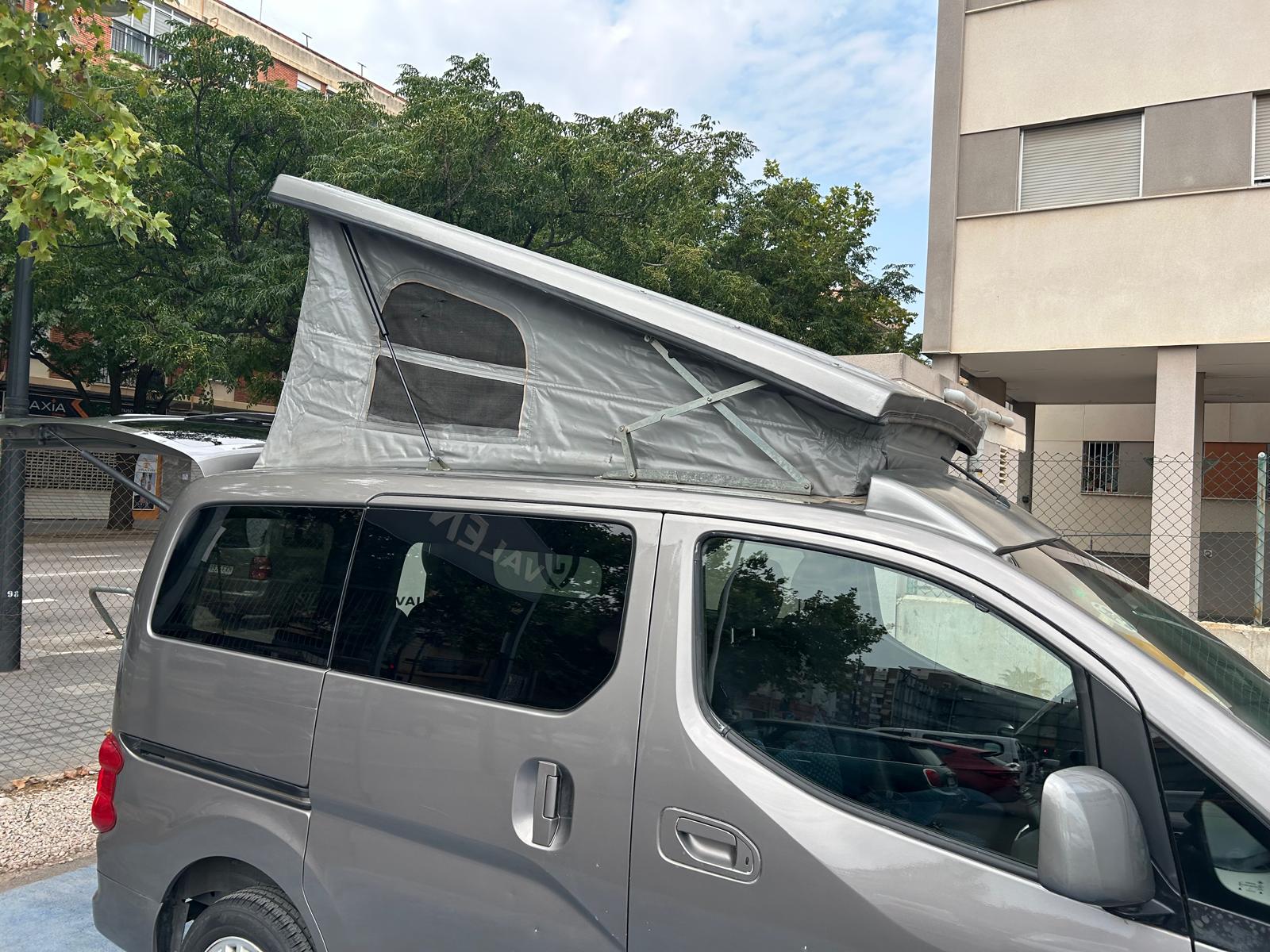 Coche 213