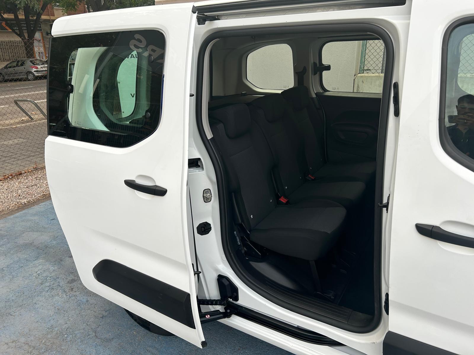 Coche 237